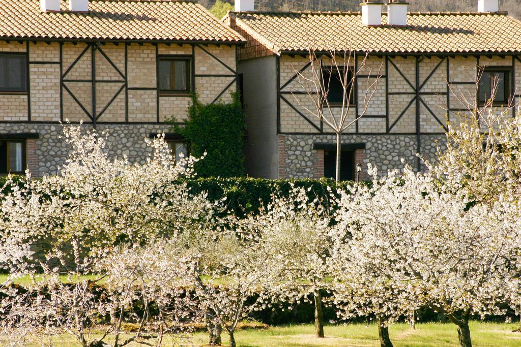 El Canchal De La Gallina - Parking Gratis - Jacuzzi En Privado - Cafeteria - Desayunos - Piscina De Agua Caliente A Partir Del 12 De Abril 2025 Hervas Bagian luar foto